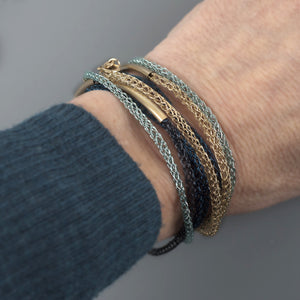 layering wire crochet bracelet pattern - Yooladesign 