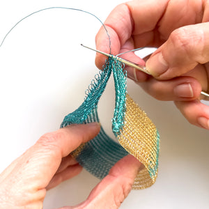 Triangle Bracelet wire crochet pattern