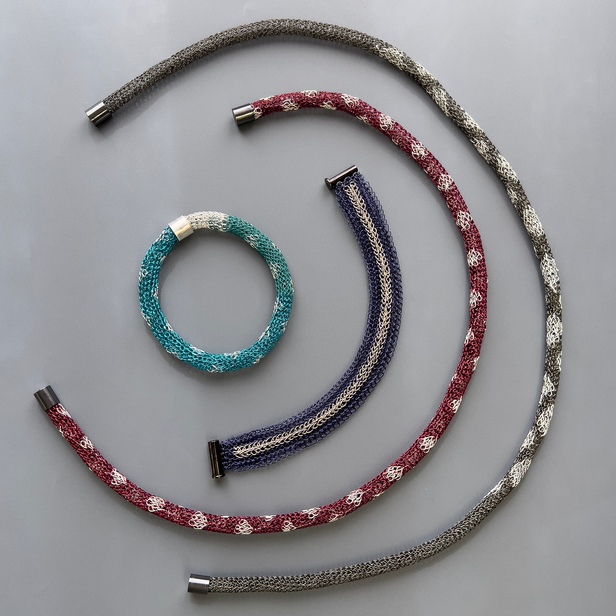 Color Pattern Class - wire crochet Polca Dots and more