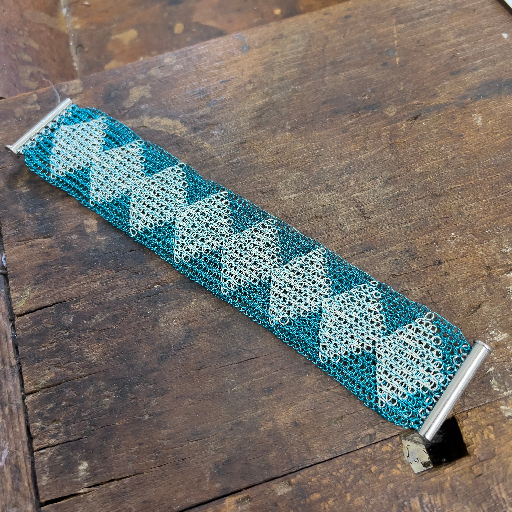 Color Pattern Class - wire crochet Polca Dots and more