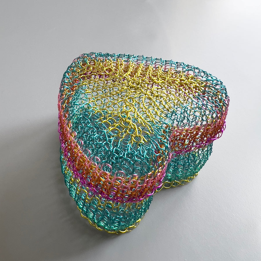 Heart shaped box with a lid, Wire Crochet pattern, Yooladesign