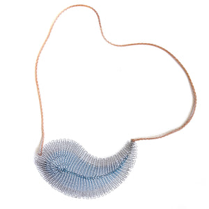 XXL loom curvy divider - wire crochet a paisley or a yin-yang shape