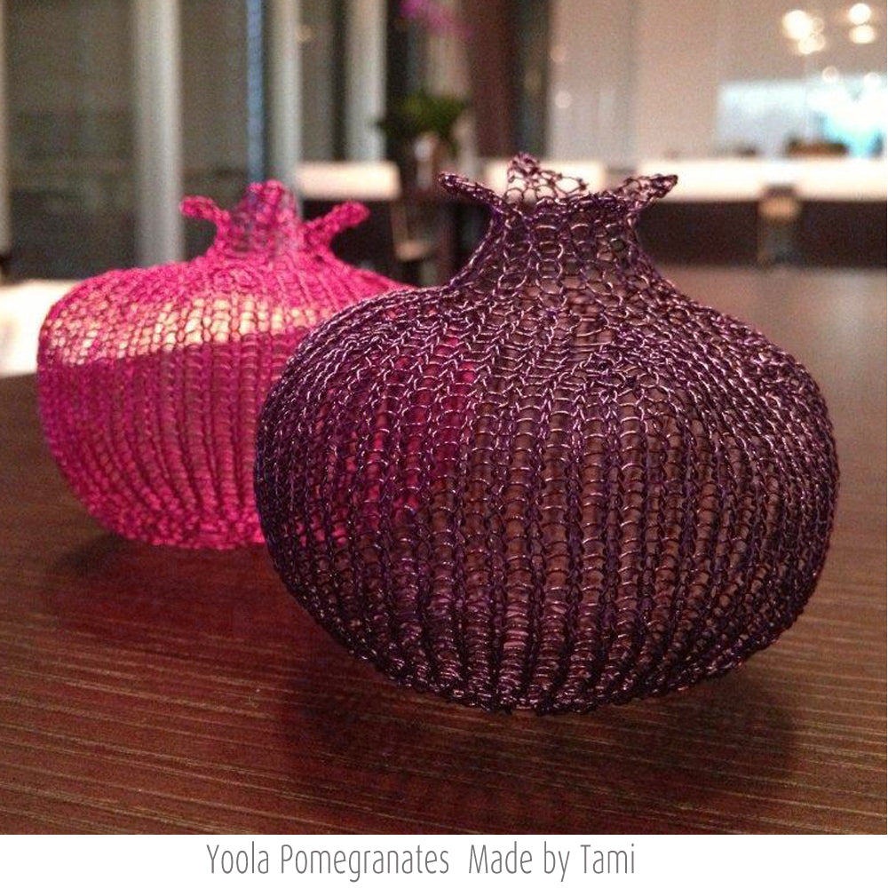 Crochet a decorative wire pomegranate - Learn to with wire home decor