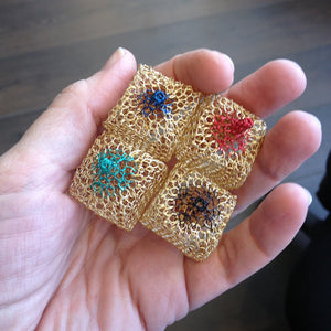 Hanukkah Holiday Gift , how to wire crochet a DREIDEL that spins - Yooladesign