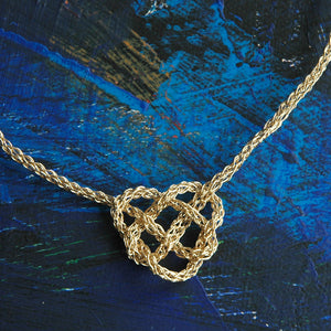 How to wire crochet a celtic heart necklace  - DIY kit - Yooladesign