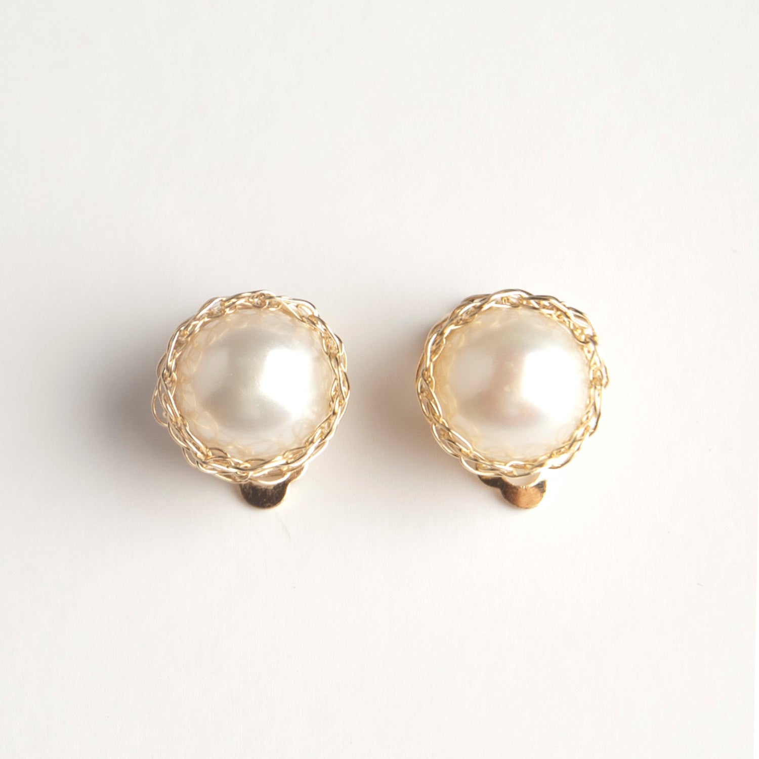 Gold Pearl clip on earring , Wire crochet earrings - Yooladesign