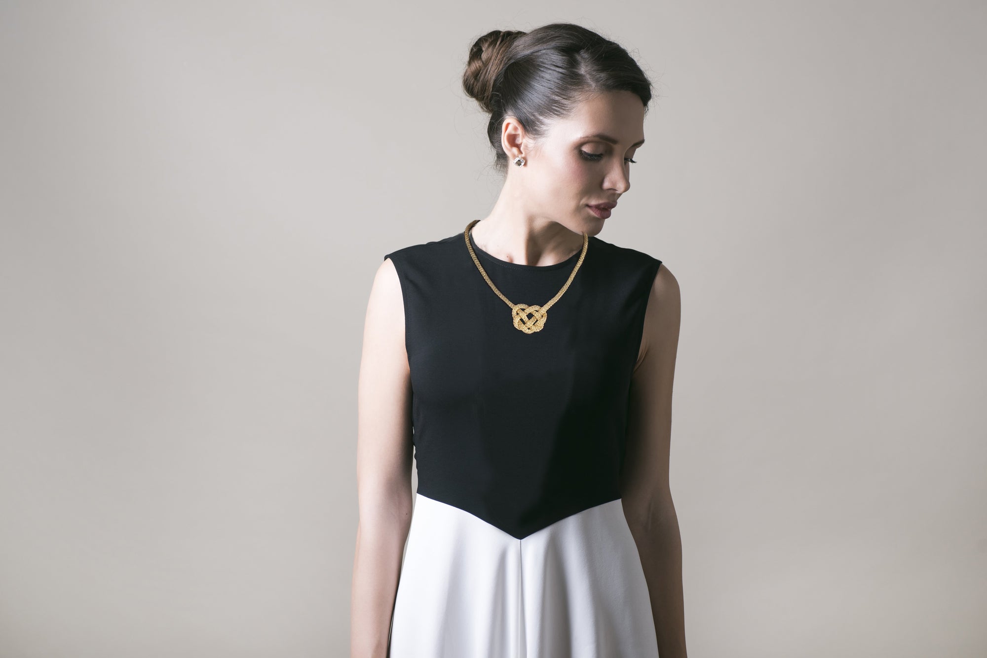 bold Celtic heart knot necklace pattern- Yooladesign
