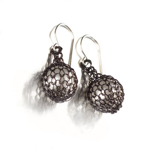 BLACK Wire crochet earrings - Pearl jewelry - Faux perl earrings in black - Yooladesign