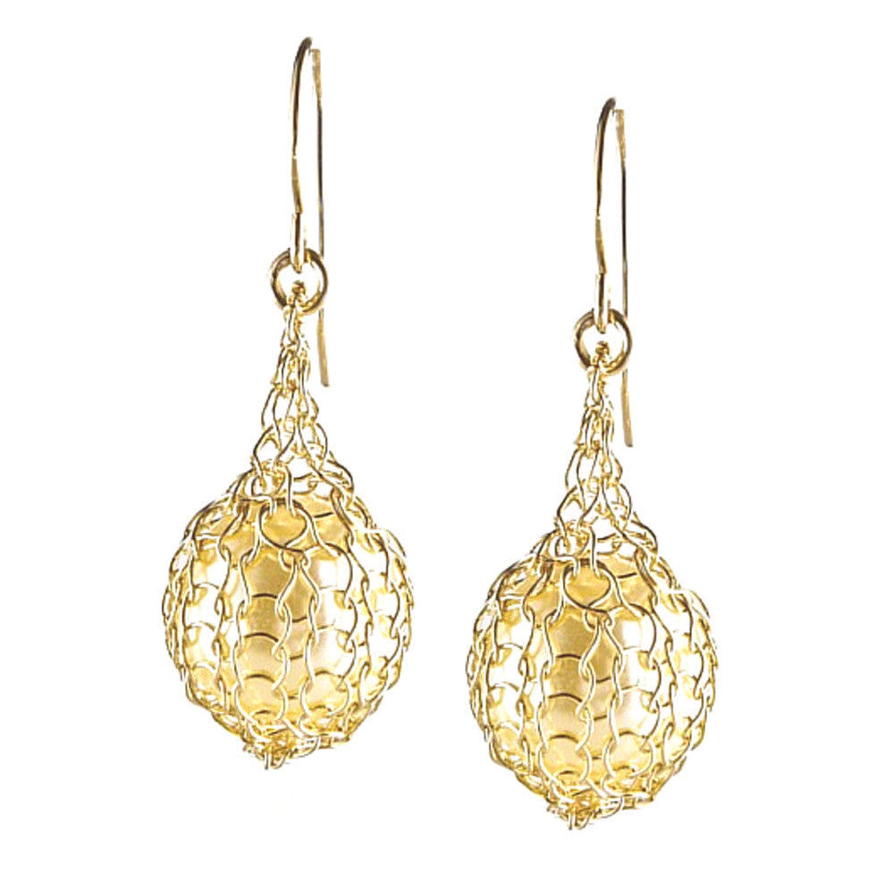 Wire crochet earrings - Pearl jewelry - Faux perk earrings in Gold - Yooladesign