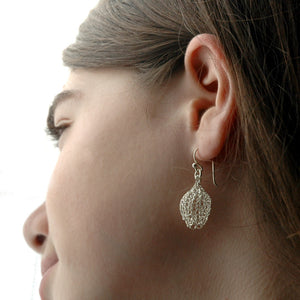 Dangle wire crocheted earrings, Pomegranate earrings - Yooladesign