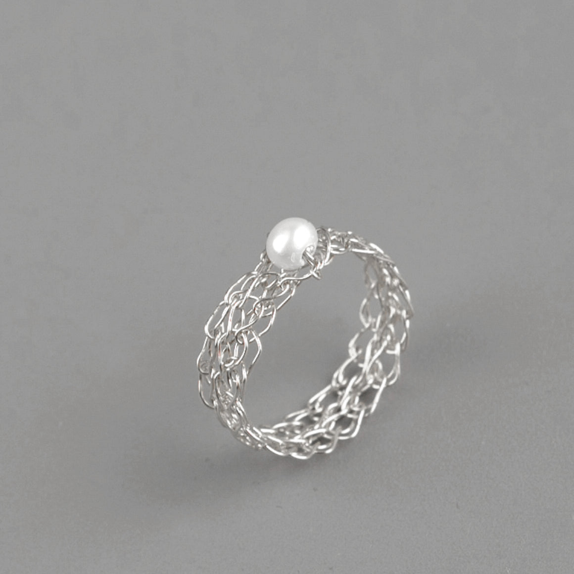 Silver ring with a pearl - Yooladesign