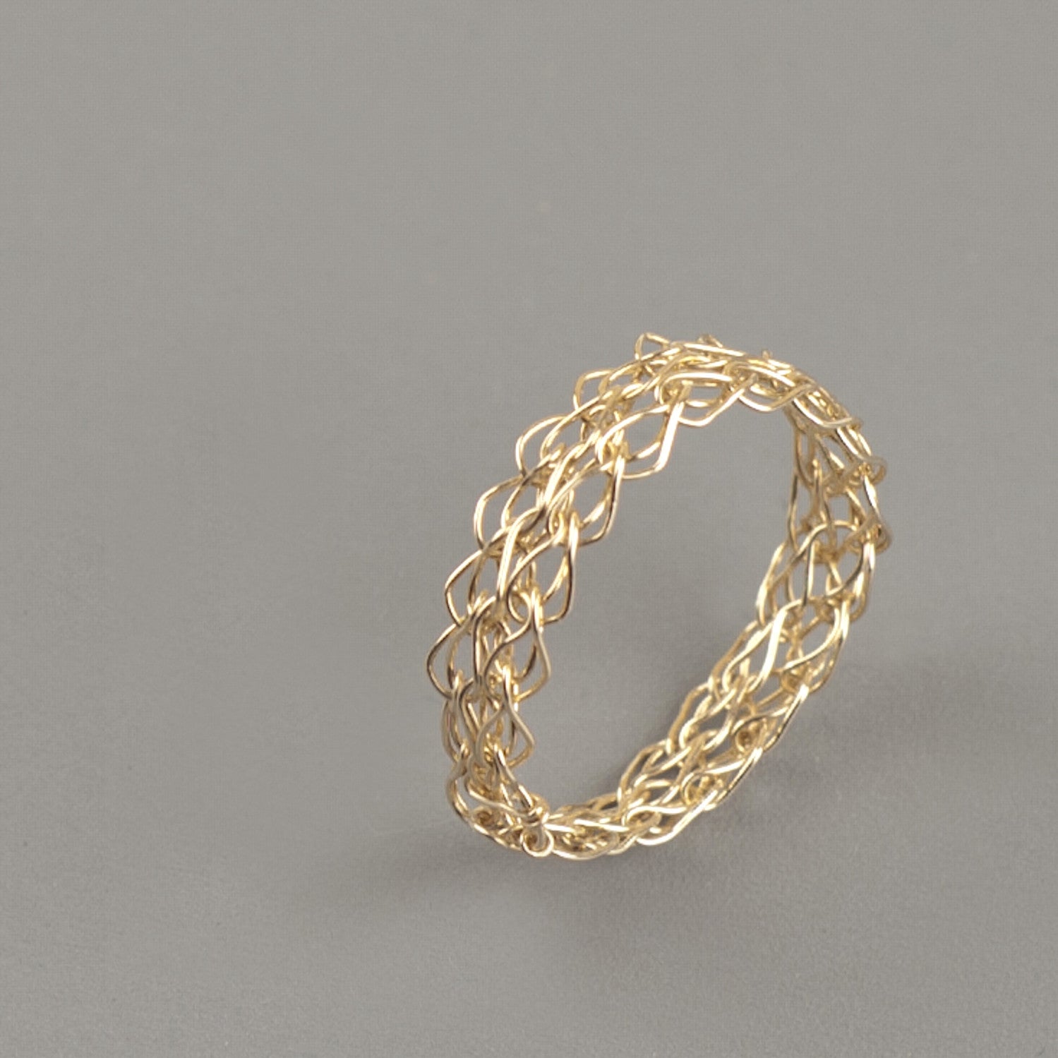 Thin gold ring - Yooladesign
