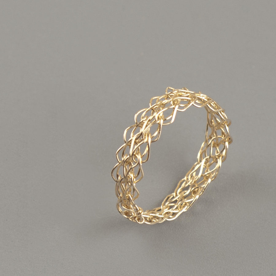 Thin gold ring - Yooladesign