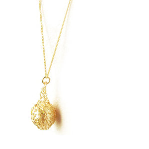 Small Pearl Pendant Gold Wire Crochet Necklace - Yooladesign