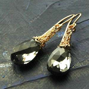 Wire crochet earrings - GRAY Crystal Earrings - Gold drop earrings - Yooladesign