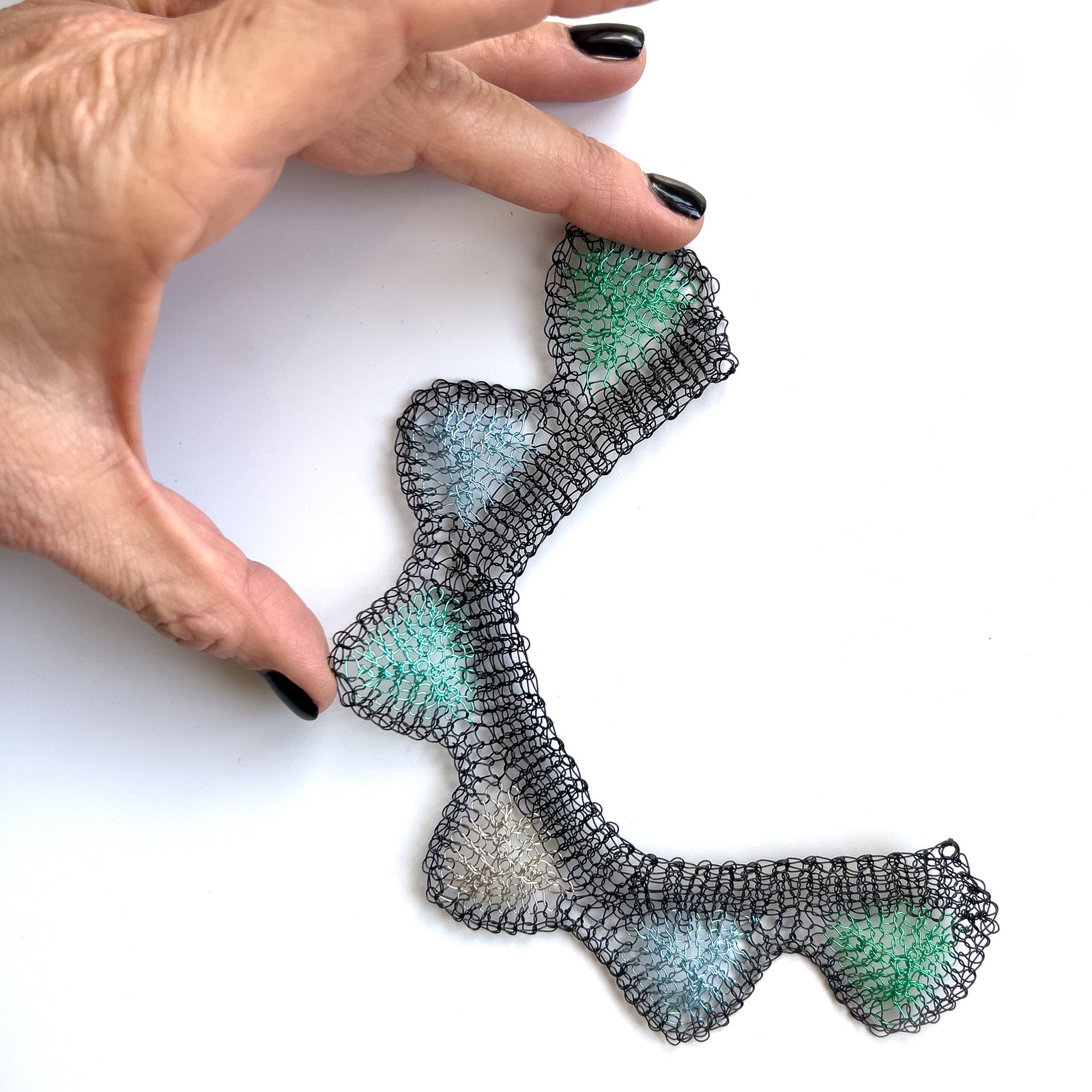 Lezione Zoom di uncinetto con filo metallico, 8 febbraio 2023