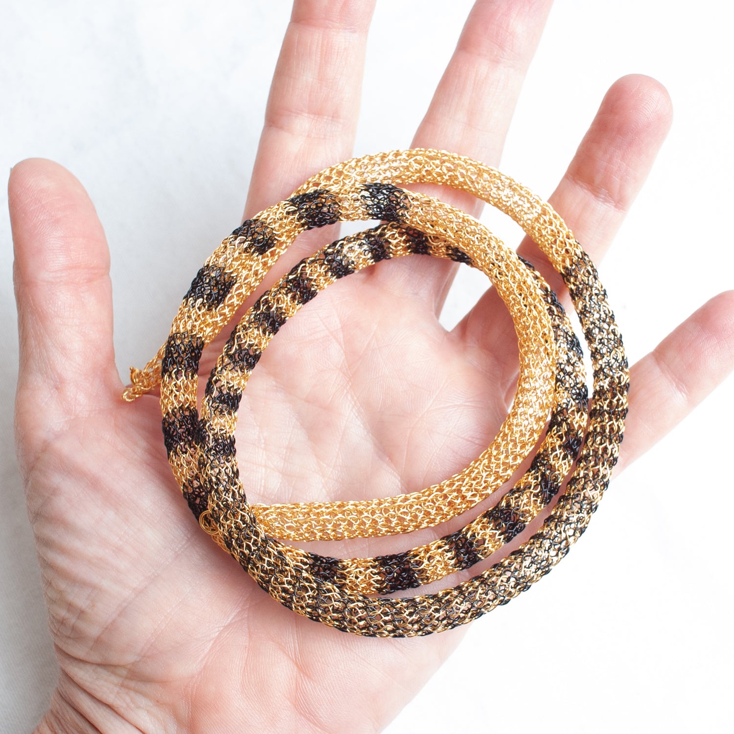 Gratuito - come realizzare all'uncinetto un motivo zebrato